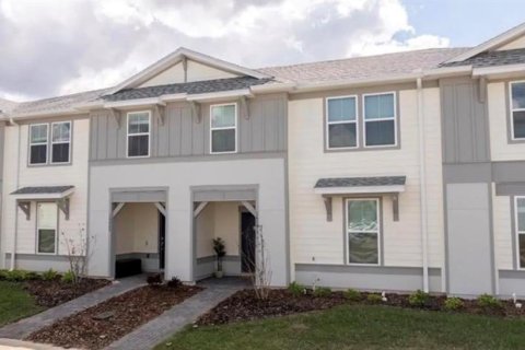 Touwnhouse à Clermont, Floride 5 chambres, 211.91 m2 № 2402928