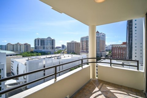 Condo in Sarasota, Florida, 3 bedrooms  № 2233172 - photo 26