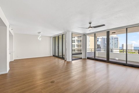Condo in Sarasota, Florida, 3 bedrooms  № 2233172 - photo 9