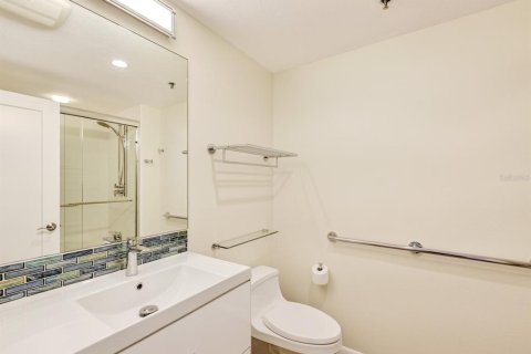 Condo in Sarasota, Florida, 3 bedrooms  № 2233172 - photo 21