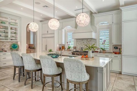 House in Longboat Key, Florida 4 bedrooms, 430.14 sq.m. № 2117288 - photo 12