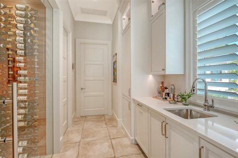 House in Longboat Key, Florida 4 bedrooms, 430.14 sq.m. № 2117288 - photo 19