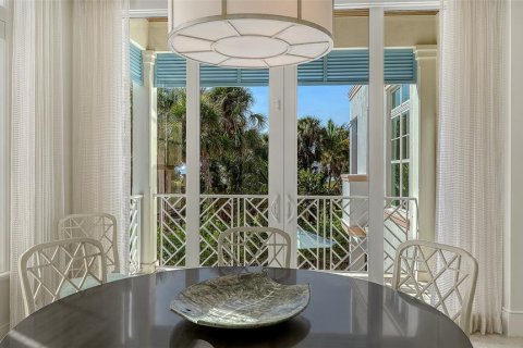 House in Longboat Key, Florida 4 bedrooms, 430.14 sq.m. № 2117288 - photo 15