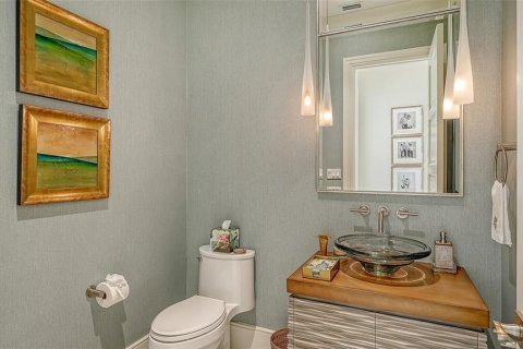 House in Longboat Key, Florida 4 bedrooms, 430.14 sq.m. № 2117288 - photo 21