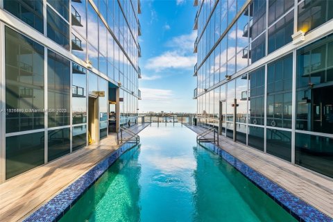 Condo in Miami, Florida, 1 bedroom  № 1809149 - photo 29
