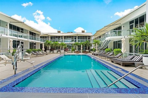Condo in Miami, Florida, 1 bedroom  № 1809149 - photo 27