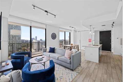 Condominio en Miami, Florida, 2 dormitorios  № 2032500