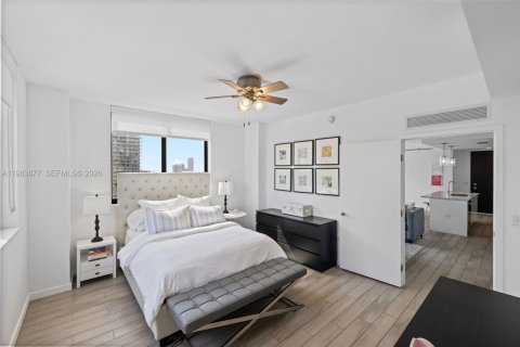 Condominio en venta en Miami, Florida, 2 dormitorios, 76.27 m2 № 2032500 - foto 4