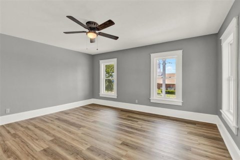 Apartment in Eustis, Florida 3 bedrooms, 118.91 sq.m. № 1841891 - photo 13