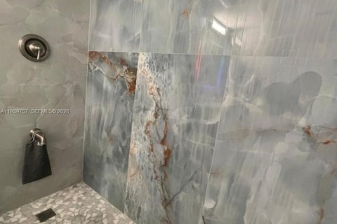 Copropriété à vendre à Hollywood, Floride: 2 chambres, 103.59 m2 № 1997055 - photo 25