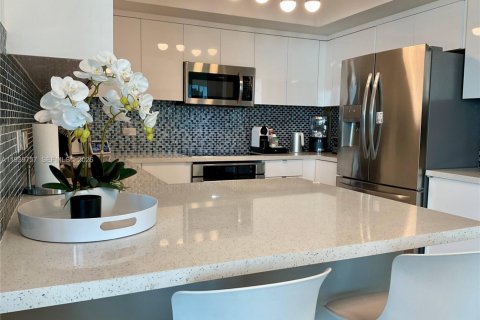 Copropriété à vendre à Hollywood, Floride: 2 chambres, 103.59 m2 № 1997055 - photo 2