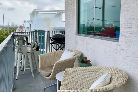 Copropriété à vendre à Hollywood, Floride: 2 chambres, 103.59 m2 № 1997055 - photo 30