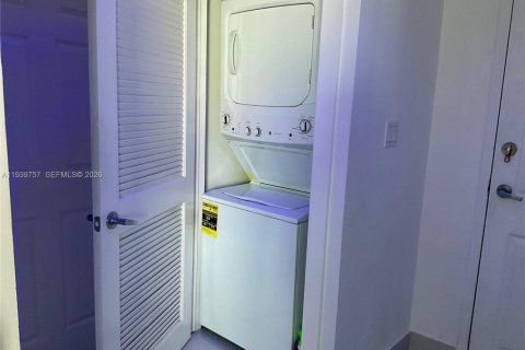 Copropriété à vendre à Hollywood, Floride: 2 chambres, 103.59 m2 № 1997055 - photo 29