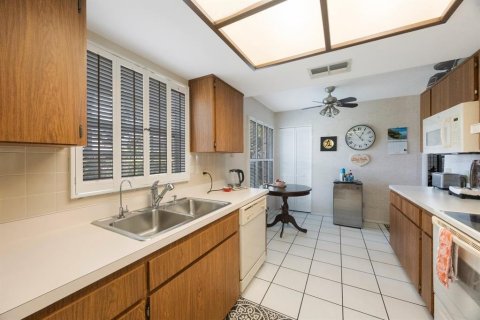 Casa en venta en New Port Richey, Florida, 2 dormitorios, 109.07 m2 № 1914307 - foto 19