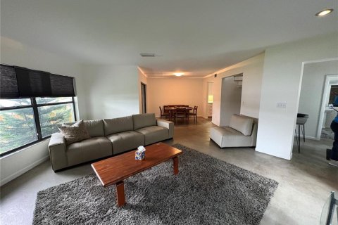 Casa en venta en Tampa, Florida, 3 dormitorios, 233.74 m2 № 2387467 - foto 11