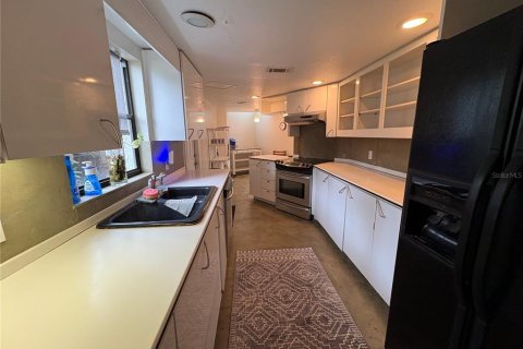 Casa en venta en Tampa, Florida, 3 dormitorios, 233.74 m2 № 2387467 - foto 12