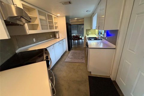 Casa en venta en Tampa, Florida, 3 dormitorios, 233.74 m2 № 2387467 - foto 14