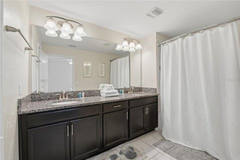 Townhouse in Davenport, Florida 5 bedrooms, 188.03 sq.m. № 2299244 - photo 25