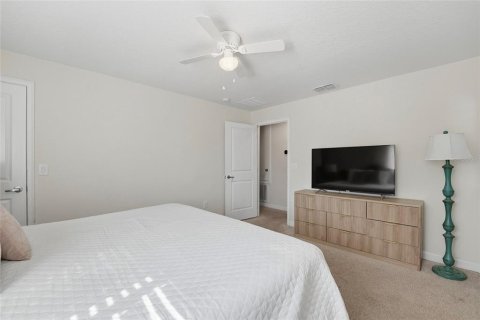 Townhouse in Davenport, Florida 5 bedrooms, 188.03 sq.m. № 2299244 - photo 24