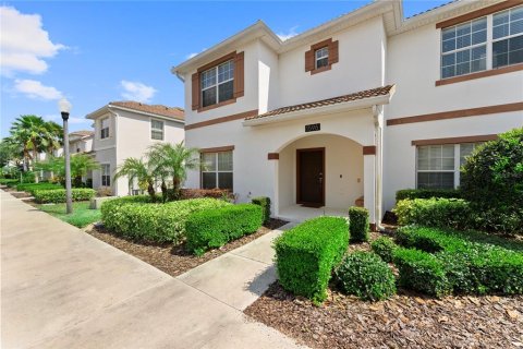 Townhouse in Davenport, Florida 5 bedrooms, 188.03 sq.m. № 2299244 - photo 4