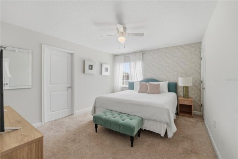 Townhouse in Davenport, Florida 5 bedrooms, 188.03 sq.m. № 2299244 - photo 23