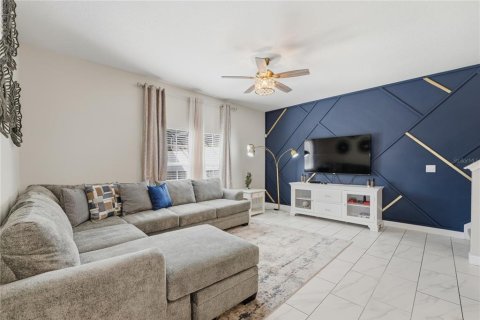 Townhouse in Davenport, Florida 5 bedrooms, 188.03 sq.m. № 2299244 - photo 17