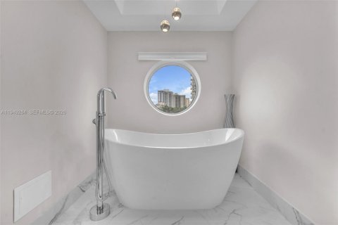 Купить кондоминиум в Авентура, Флорида 3 спальни, 212.75м2, № 2005381 - фото 19