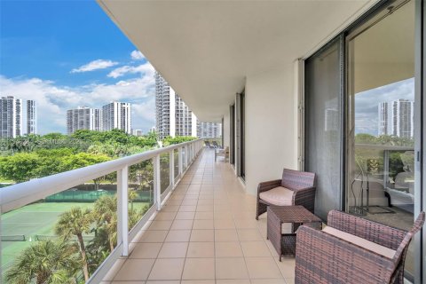 Купить кондоминиум в Авентура, Флорида 3 спальни, 212.75м2, № 2005381 - фото 27