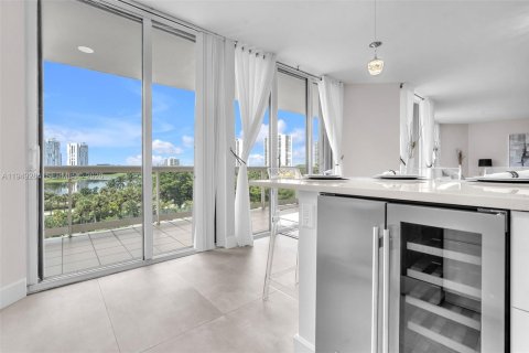 Купить кондоминиум в Авентура, Флорида 3 спальни, 212.75м2, № 2005381 - фото 25