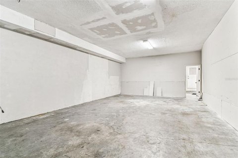 Снять в аренду квартиру в Холидэй, Флорида 3 спальни, 157.19м2, № 2108877 - фото 13