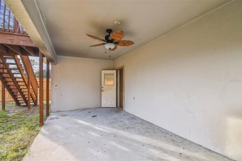 Снять в аренду квартиру в Холидэй, Флорида 3 спальни, 157.19м2, № 2108877 - фото 27