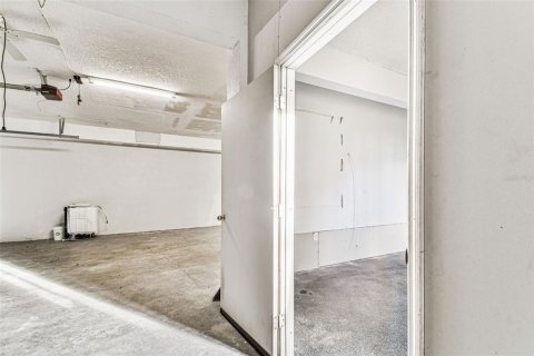 Снять в аренду квартиру в Холидэй, Флорида 3 спальни, 157.19м2, № 2108877 - фото 12