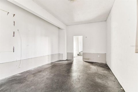 Снять в аренду квартиру в Холидэй, Флорида 3 спальни, 157.19м2, № 2108877 - фото 17