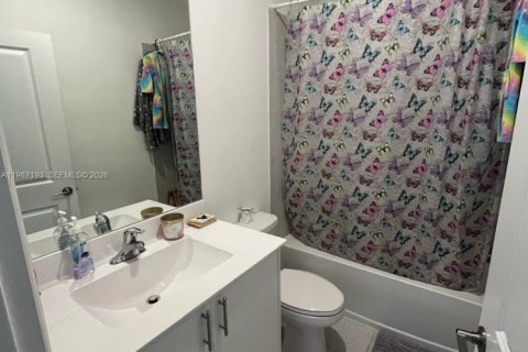 Купить таунхаус в Хомстед, Флорида 3 спальни, 143.53м2, № 2049679 - фото 16
