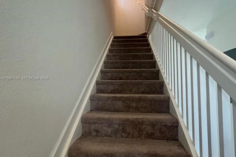 Купить таунхаус в Хомстед, Флорида 3 спальни, 143.53м2, № 2049679 - фото 9