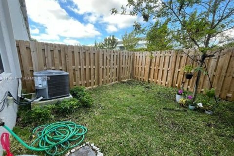 Купить таунхаус в Хомстед, Флорида 3 спальни, 143.53м2, № 2049679 - фото 19