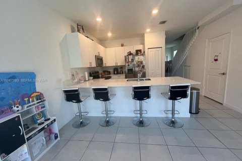 Купить таунхаус в Хомстед, Флорида 3 спальни, 143.53м2, № 2049679 - фото 25