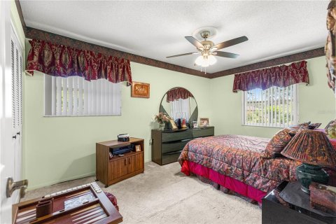 House in Ocala, Florida 3 bedrooms, 204.57 sq.m. № 2150095 - photo 14