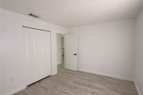 Villa ou maison à louer à Spring Hill, Floride: 3 chambres, 103.49 m2 № 2098787 - photo 12
