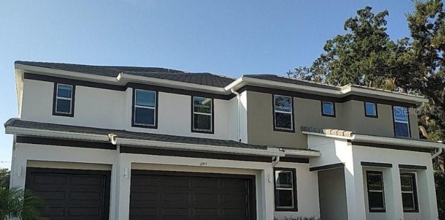 Casa en Kissimmee, Florida 15 dormitorios, 580.55 m2 № 1757989