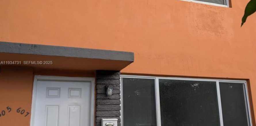 Apartamento en Miami, Florida 2 dormitorios, 837.42 m2 № 1992928