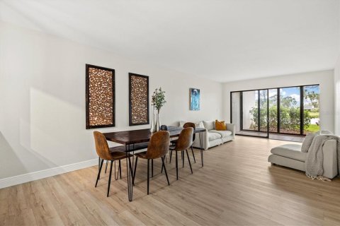 Condo in Sarasota, Florida, 1 bedroom № 2238074 - photo 15