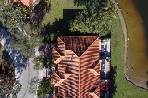 Townhouse in Miami, Florida 3 bedrooms, 158.86 sq.m. № 1996919 - photo 19