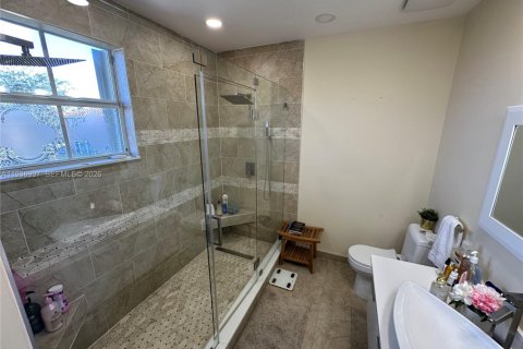 Townhouse in Miami, Florida 3 bedrooms, 158.86 sq.m. № 1996919 - photo 12