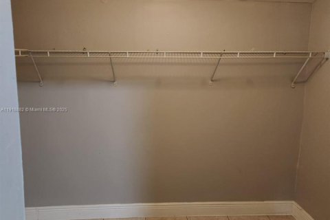 Casa en venta en Sunrise, Florida, 3 dormitorios, 121.89 m2 № 1974375 - foto 7