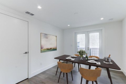 Casa en alquiler en West Palm Beach, Florida, 3 dormitorios, 105.17 m2 № 2084985 - foto 15