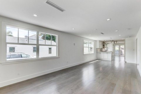 Casa en alquiler en West Palm Beach, Florida, 3 dormitorios, 105.17 m2 № 2084985 - foto 11