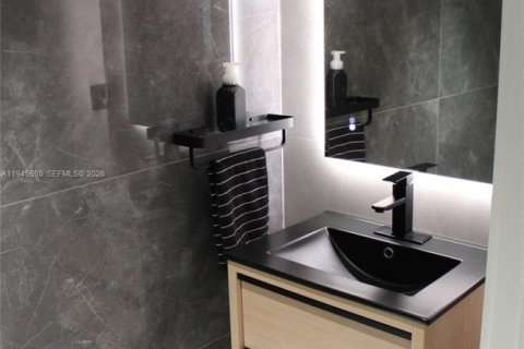 Купить виллу или дом в Хайалиа, Флорида 4 спальни, 184.88м2, № 2003186 - фото 10