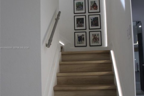 Купить виллу или дом в Хайалиа, Флорида 4 спальни, 184.88м2, № 2003186 - фото 12