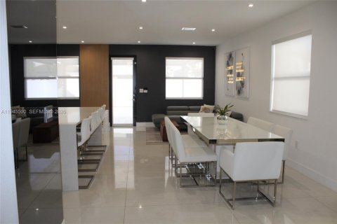 Купить виллу или дом в Хайалиа, Флорида 4 спальни, 184.88м2, № 2003186 - фото 7